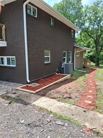 28082 E 121st Street S, Coweta, OK 74429