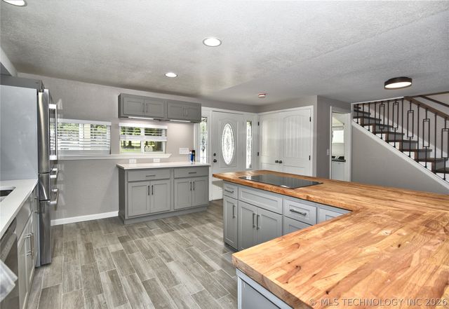 28082 E 121st Street S, Coweta, OK 74429