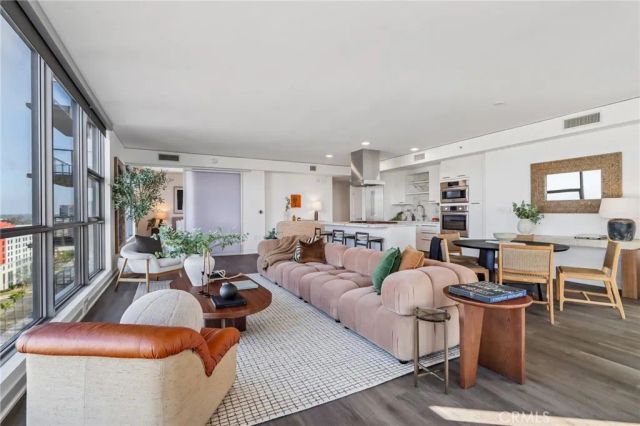 9 MacArthur Place 1507, Santa Ana, CA 92707
