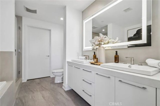 9 MacArthur Place 1507, Santa Ana, CA 92707