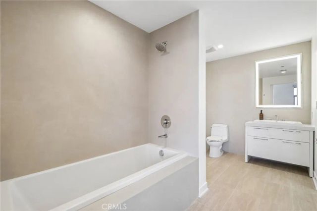 9 MacArthur Place 1507, Santa Ana, CA 92707