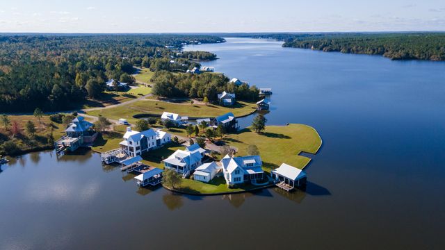 17 pickwick Point, Lumberton, MS 39455