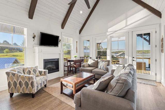 17 pickwick Point, Lumberton, MS 39455