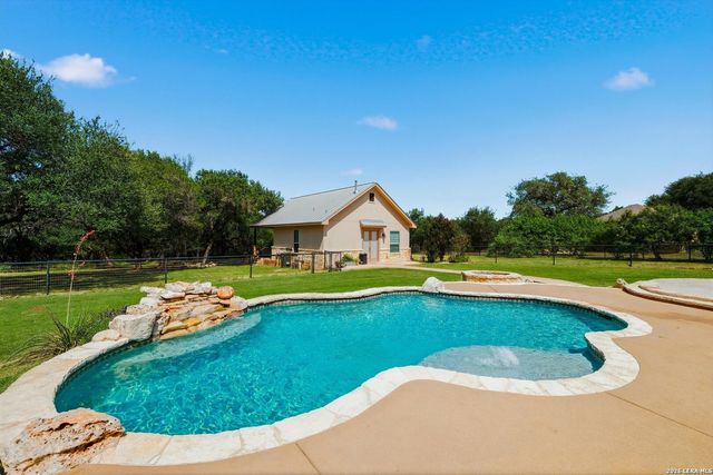 26310 E Rockwall, New Braunfels, TX 78132