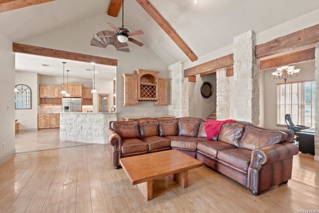 26310 E Rockwall, New Braunfels, TX 78132