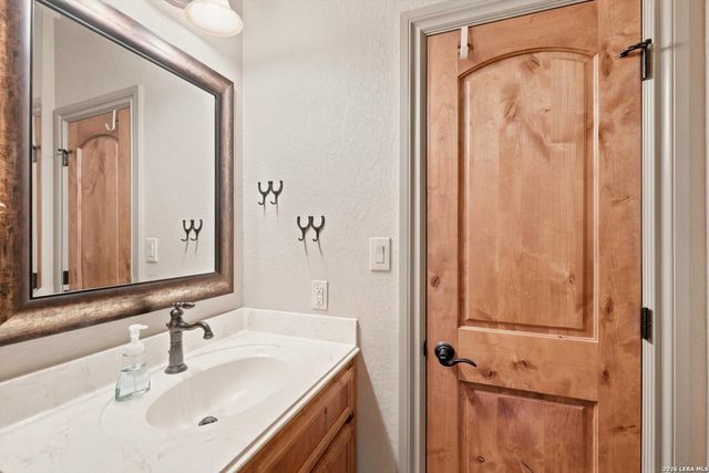 26310 E Rockwall, New Braunfels, TX 78132