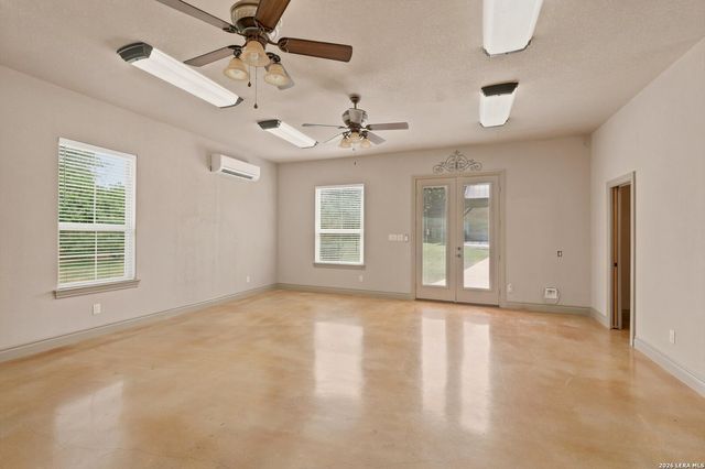 26310 E Rockwall, New Braunfels, TX 78132