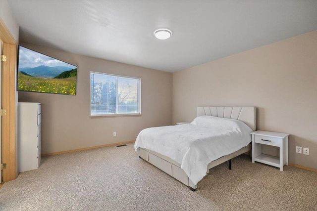 1113 E Rowan Ave, Spokane, WA 99207