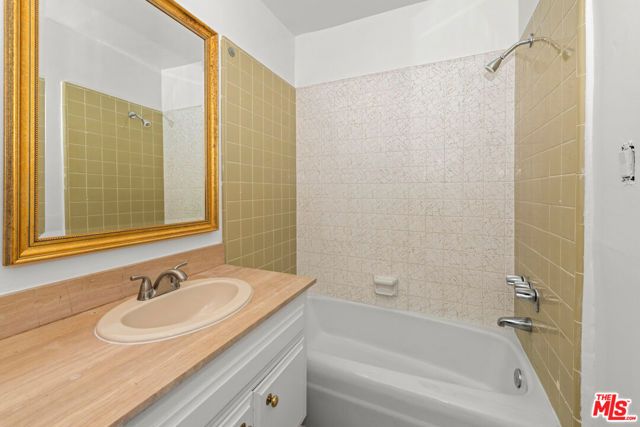 1300 Midvale Avenue 408, Los Angeles, CA 90024