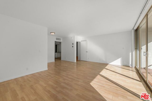 1300 Midvale Avenue 408, Los Angeles, CA 90024