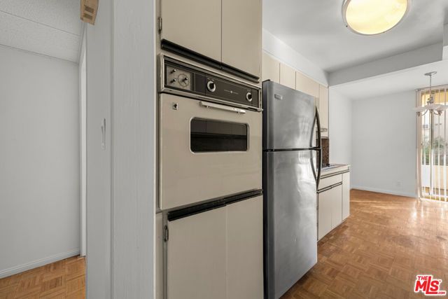 1300 Midvale Avenue 408, Los Angeles, CA 90024