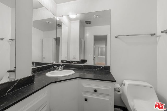 1300 Midvale Avenue 408, Los Angeles, CA 90024