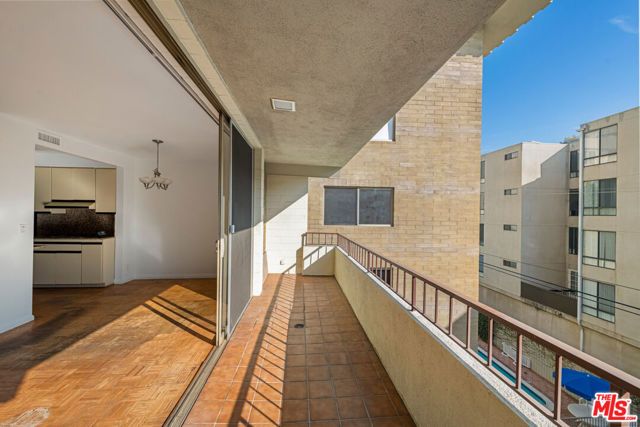 1300 Midvale Avenue 408, Los Angeles, CA 90024