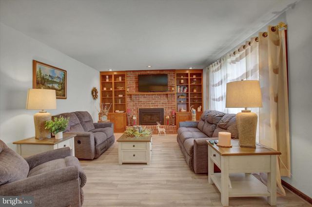 515 STARR AVE, Chambersburg, PA 17202