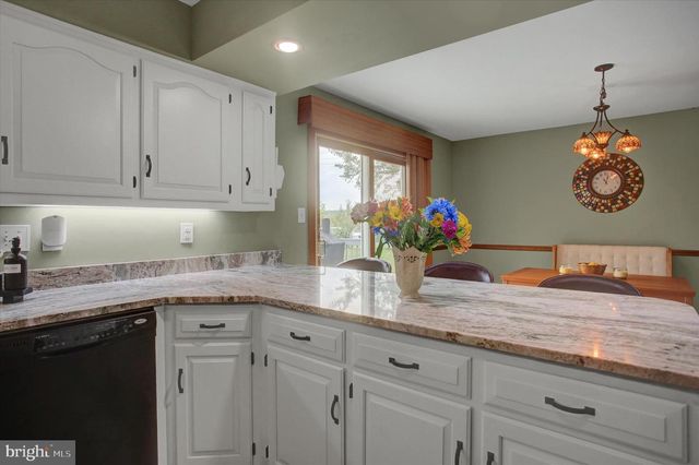 515 STARR AVE, Chambersburg, PA 17202