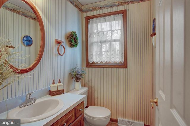 515 STARR AVE, Chambersburg, PA 17202