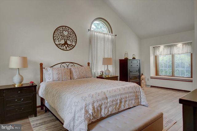 515 STARR AVE, Chambersburg, PA 17202