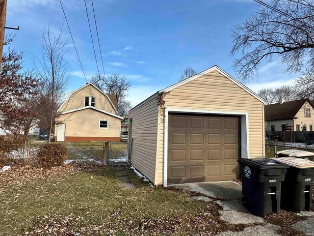 921 Cottage Avenue, Fort Wayne, IN 46807