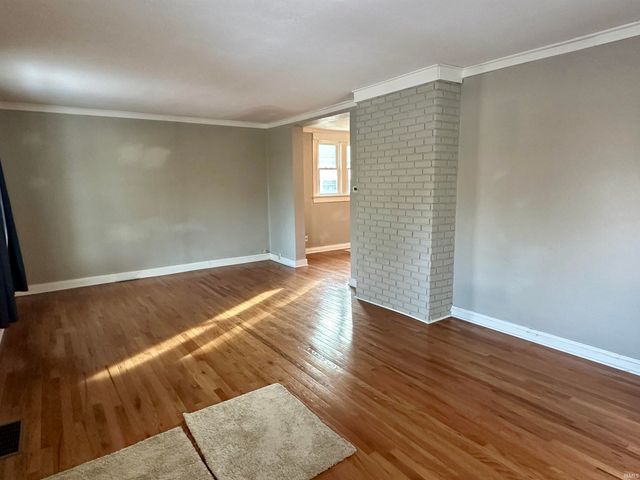 921 Cottage Avenue, Fort Wayne, IN 46807