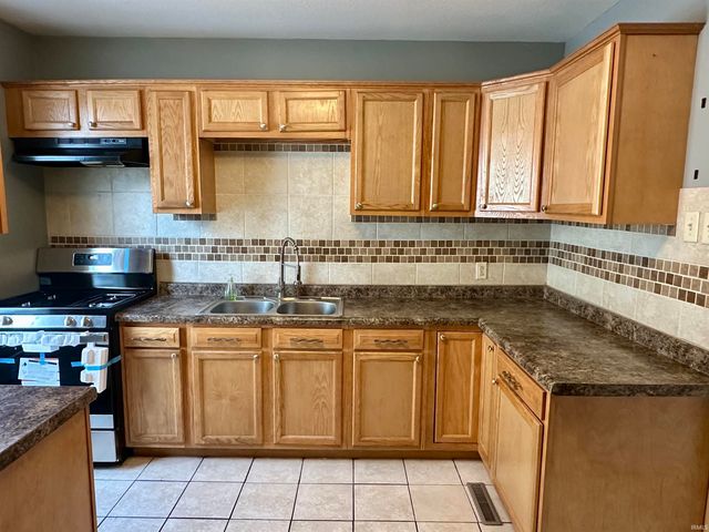 921 Cottage Avenue, Fort Wayne, IN 46807