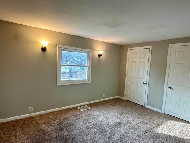 921 Cottage Avenue, Fort Wayne, IN 46807