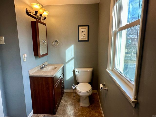 921 Cottage Avenue, Fort Wayne, IN 46807
