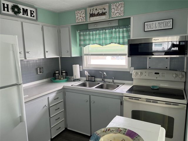 1413 24TH AVENUE W, Bradenton, FL 34205
