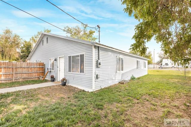 462 E 17th Street, Idaho Falls, ID 83404