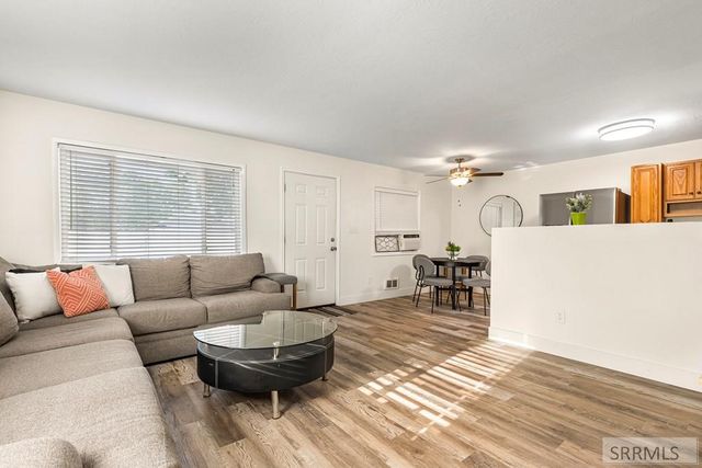 462 E 17th Street, Idaho Falls, ID 83404