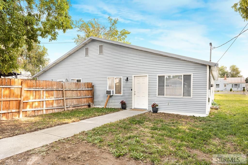 462 E 17th Street, Idaho Falls, ID 83404