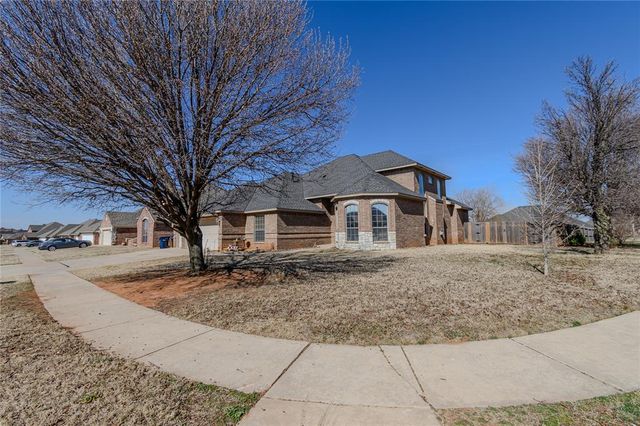 9301 SW 24th Street, Oklahoma City, OK 73128