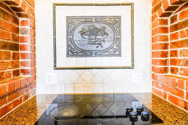 9301 SW 24th Street, Oklahoma City, OK 73128