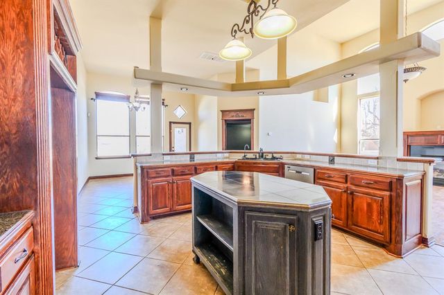 9301 SW 24th Street, Oklahoma City, OK 73128