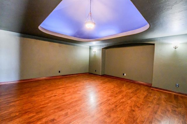 9301 SW 24th Street, Oklahoma City, OK 73128