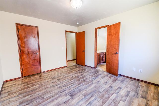 9301 SW 24th Street, Oklahoma City, OK 73128