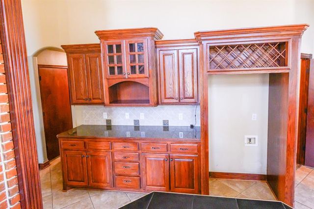 9301 SW 24th Street, Oklahoma City, OK 73128