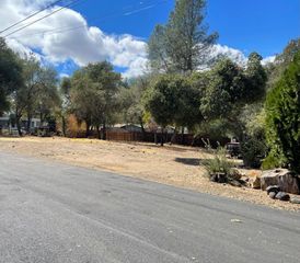 2901 10th Street, Clearlake, CA 95422