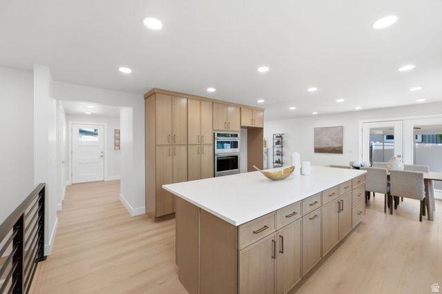 1934 E SEVERN DR, Holladay, UT 84124