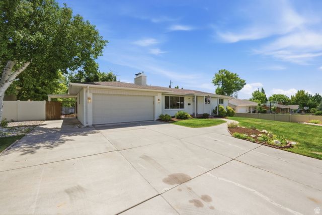 1934 E SEVERN DR, Holladay, UT 84124