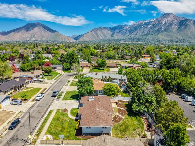 1934 E SEVERN DR, Holladay, UT 84124