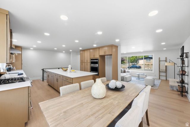 1934 E SEVERN DR, Holladay, UT 84124