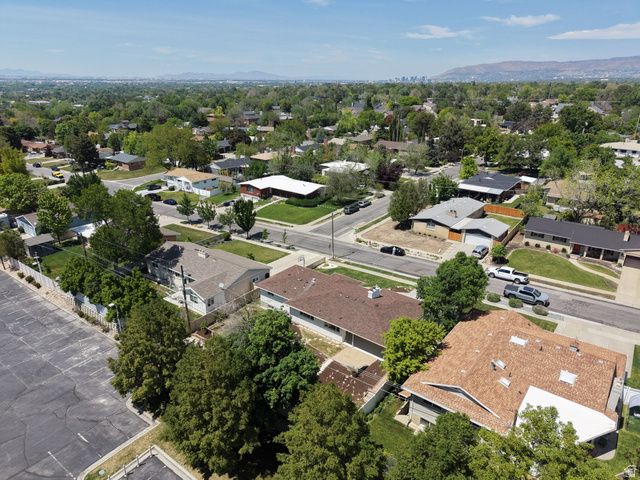 1934 E SEVERN DR, Holladay, UT 84124