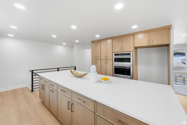 1934 E SEVERN DR, Holladay, UT 84124