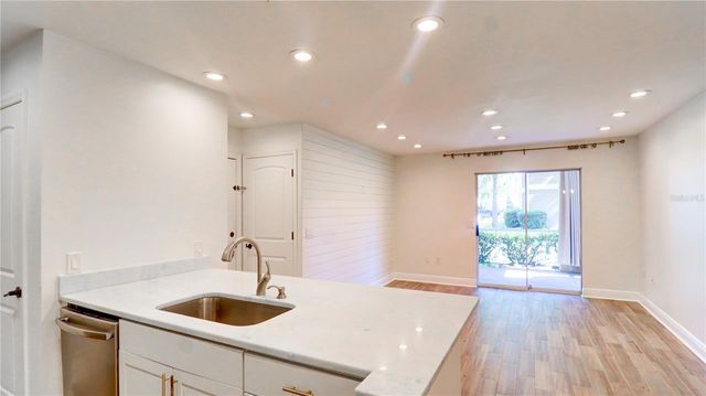 9481 HIGHLAND OAK DRIVE 1001, Tampa, FL 33647