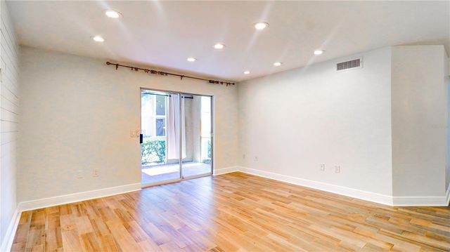 9481 HIGHLAND OAK DRIVE 1001, Tampa, FL 33647