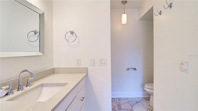 9481 HIGHLAND OAK DRIVE 1001, Tampa, FL 33647
