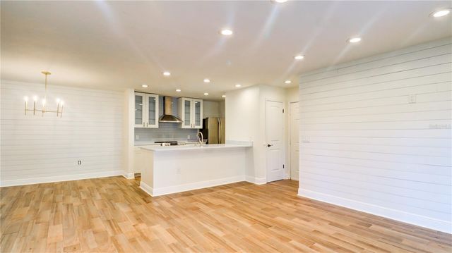 9481 HIGHLAND OAK DRIVE 1001, Tampa, FL 33647