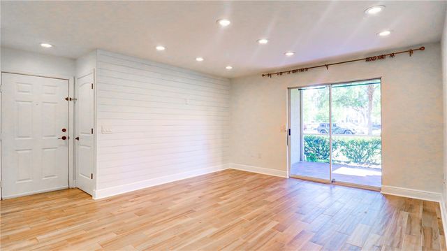 9481 HIGHLAND OAK DRIVE 1001, Tampa, FL 33647
