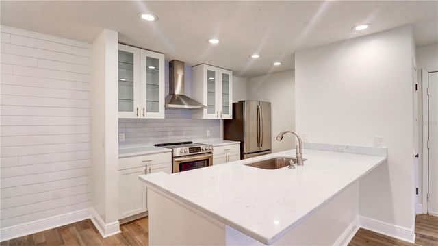 9481 HIGHLAND OAK DRIVE 1001, Tampa, FL 33647