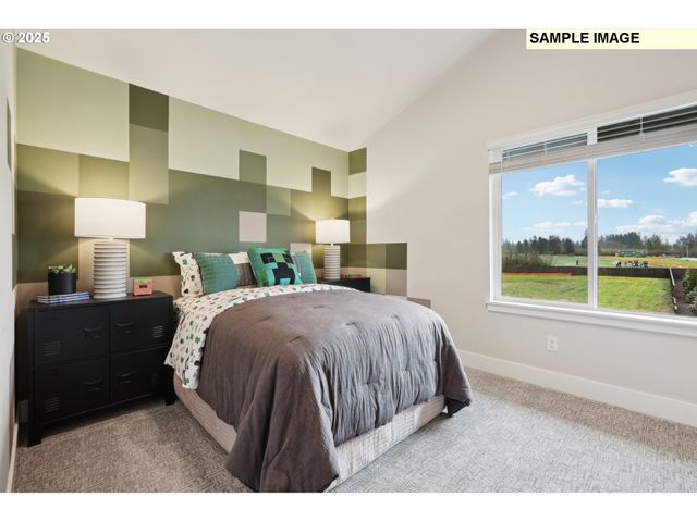 708 Magnolia Ave 44, Woodburn, OR 97071